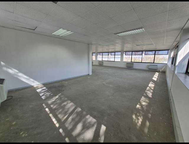 395M² OFFICE TO LET IN WOODMEAD